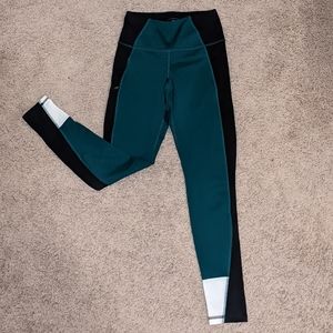 Size Small, Green The North Face Leggings